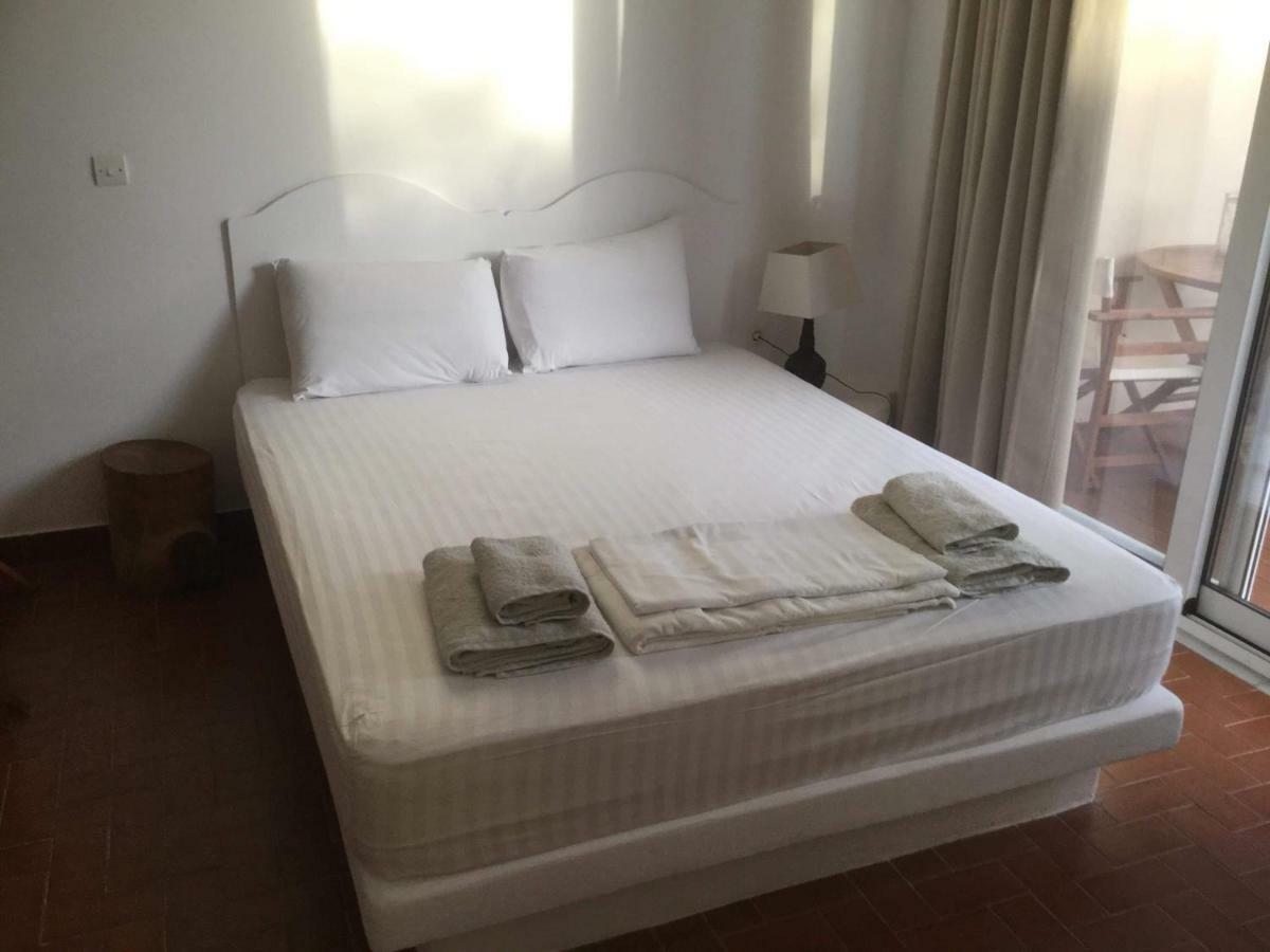 Artemis Suites Romanos  Eksteriør bilde